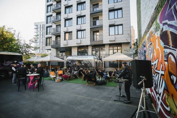 P2b hostel & bar 7